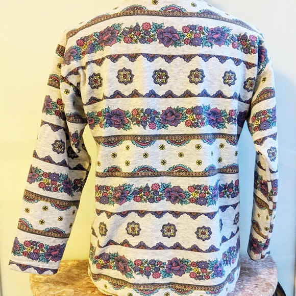 Vintage EATON 80s Sweatshirt - Picture 3 of 9